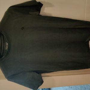 Mountain Hard Wear, Men's Medium, Dark Green Tshirt